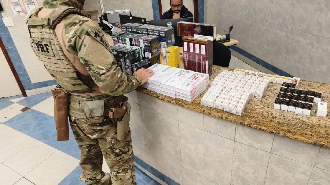 Casal vindo da fronteira é preso com vapes e anabolizantes