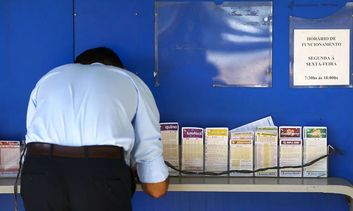 Mega-Sena deve pagar hoje pr&ecirc;mio de R$ 16 milh&otilde;es