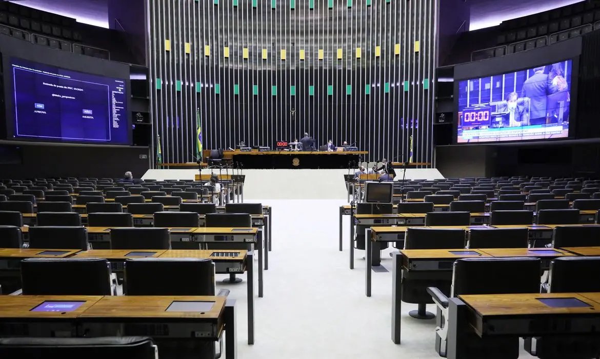 Congresso aprova adiamento das elei&ccedil;&otilde;es municipais deste ano