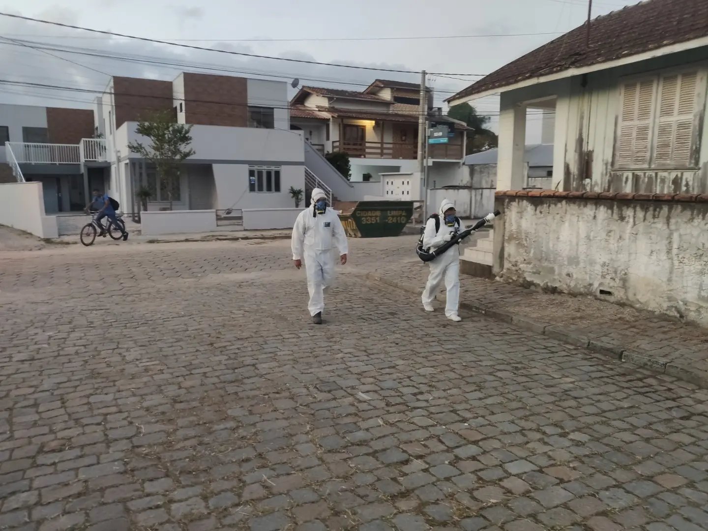 Pulveriza&ccedil;&atilde;o contra dengue ocorre no bairro Dom Joaquim