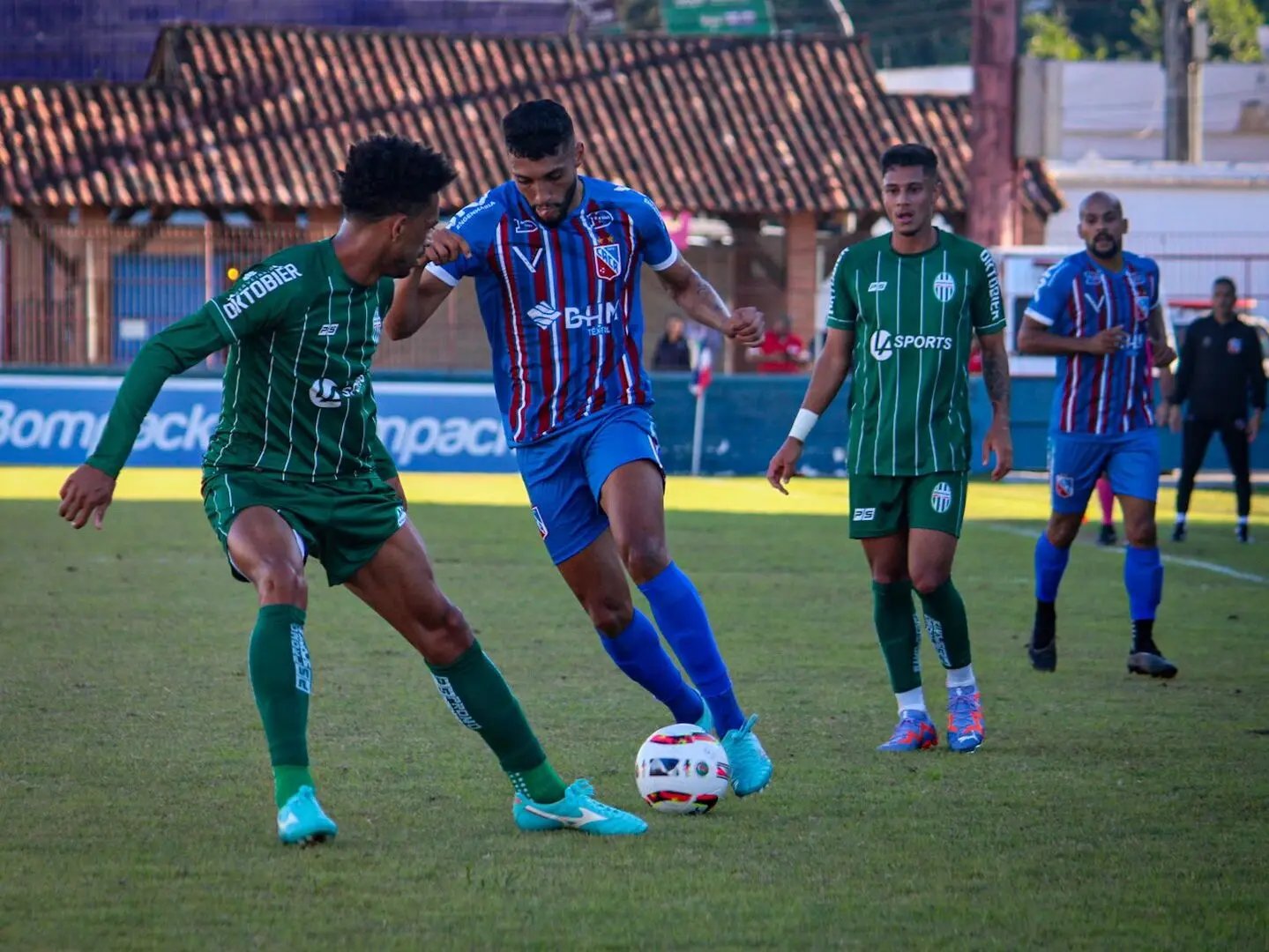 Carlos Renaux fica no empate sem gols contra o Metropolitano 