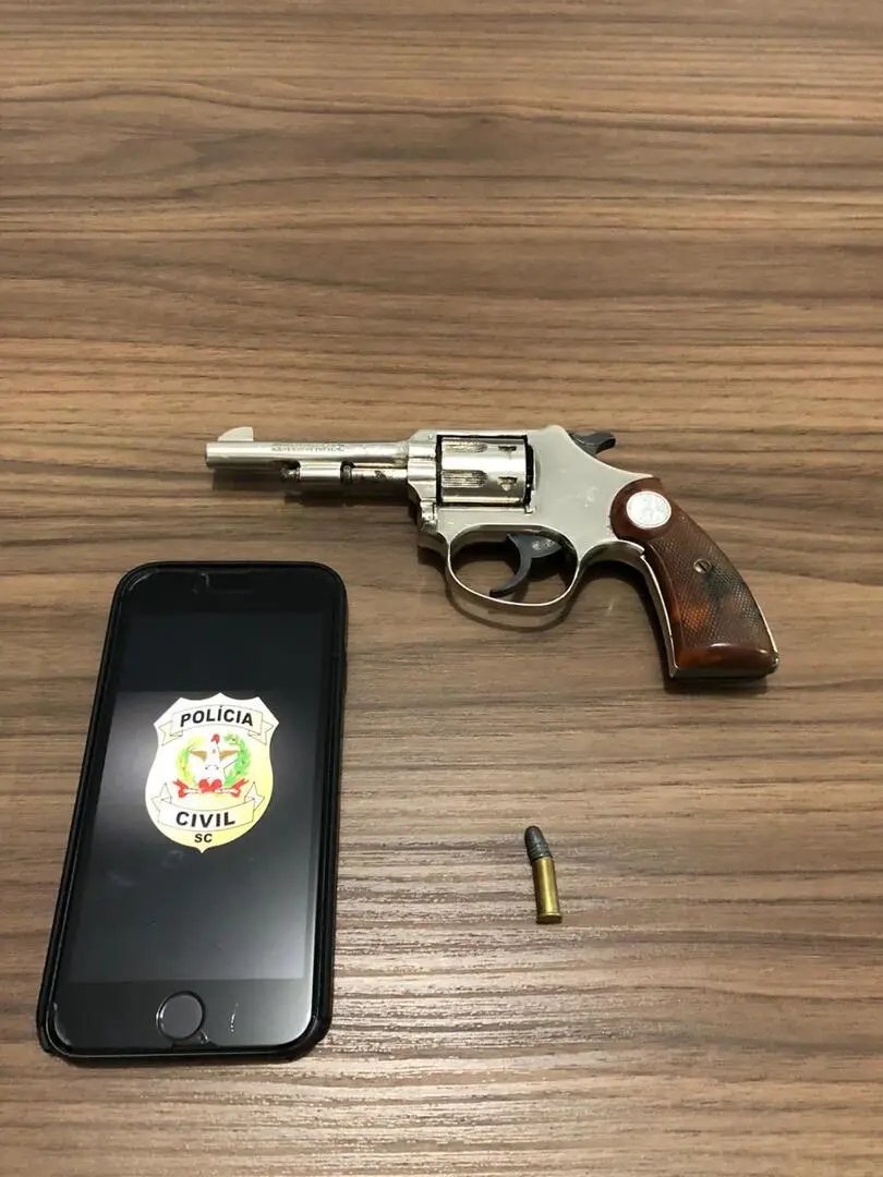 Policiais buscam e  prendem homem que amea&ccedil;ava fam&iacute;lia