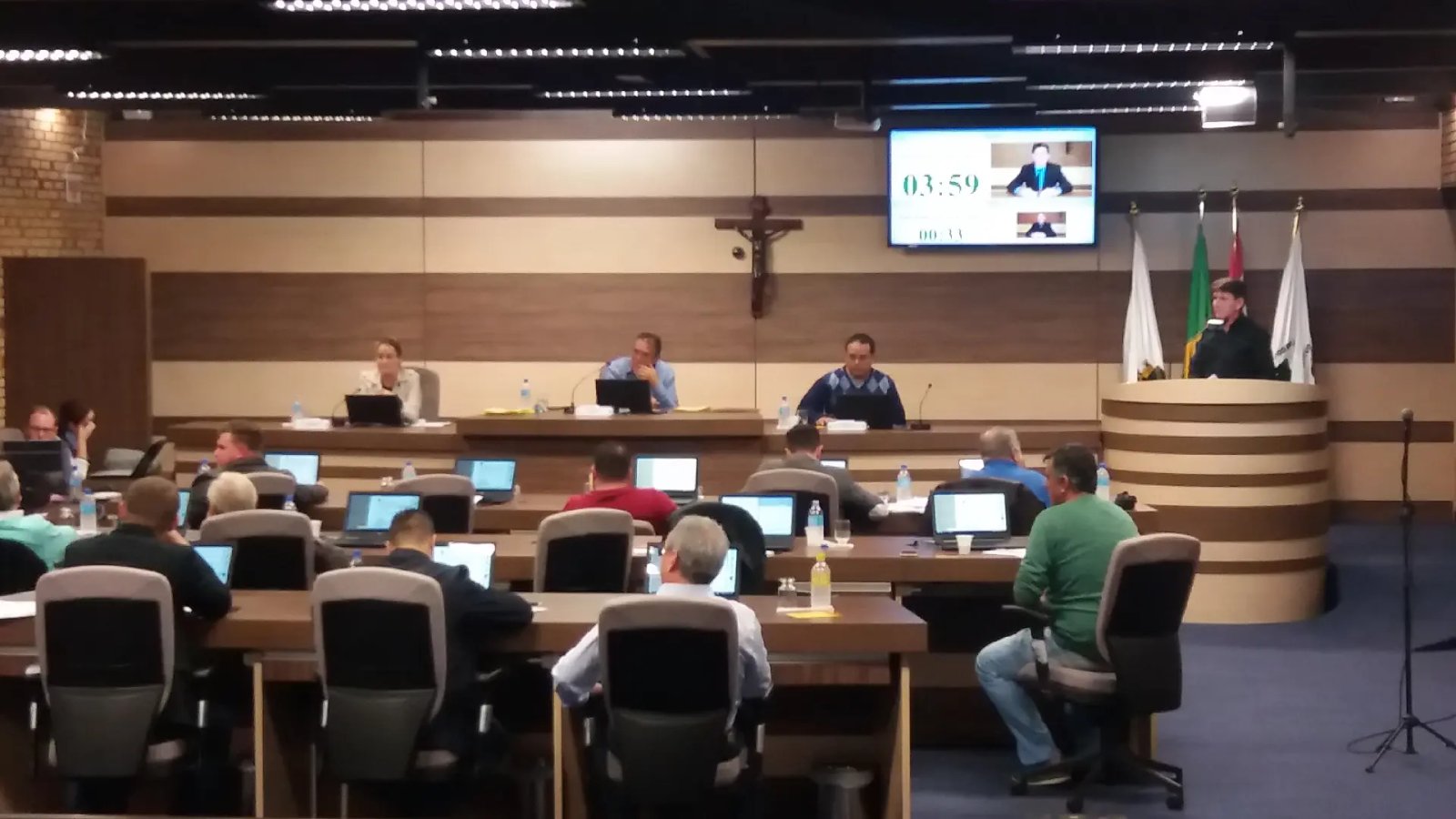 Keka solta o verbo e cobra eleição para diretores de escola