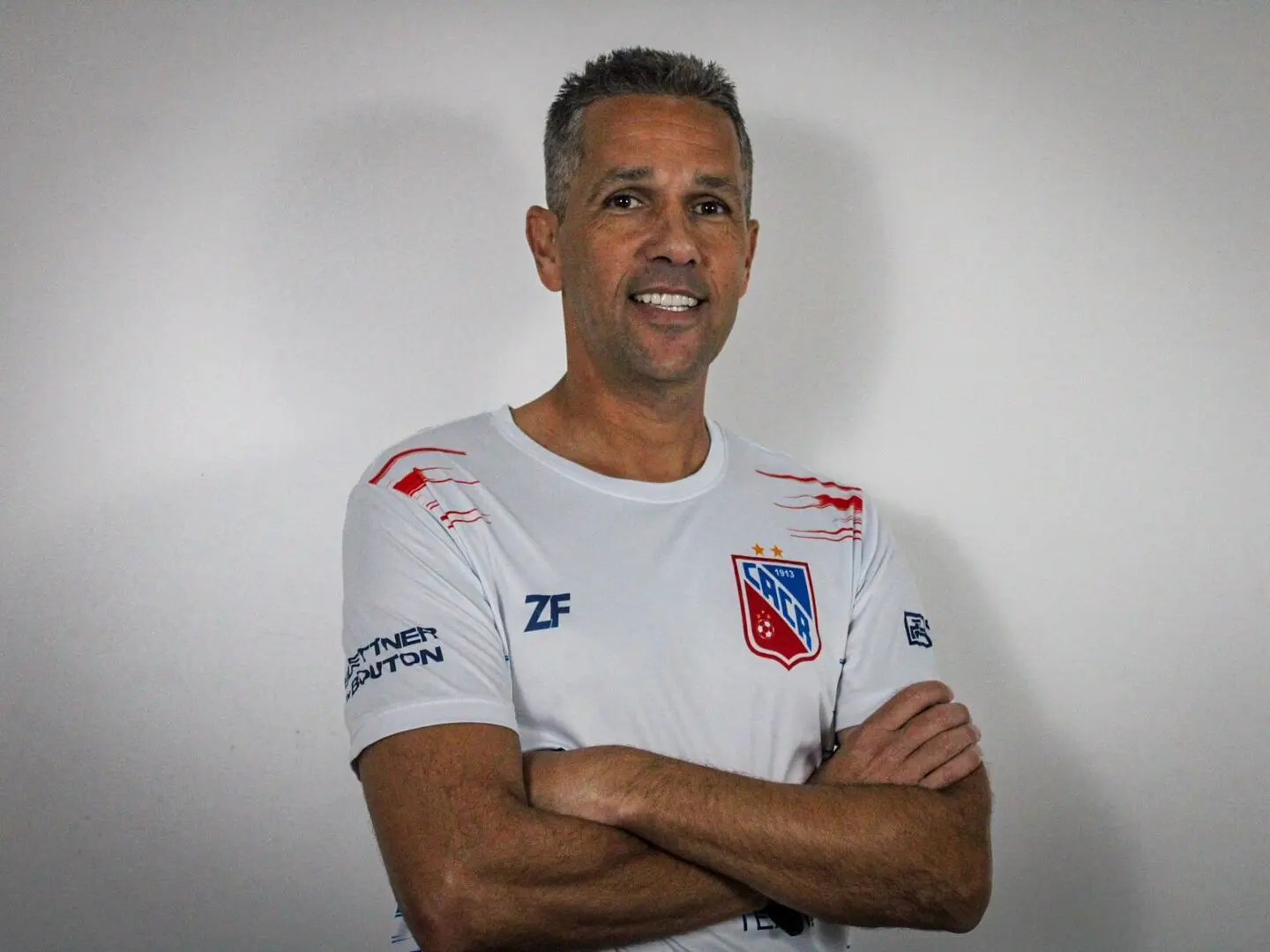 Carlos Renaux anuncia treinador para a sequ&ecirc;ncia da segundona 