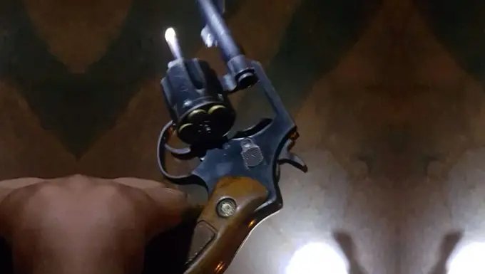 PPT de Tijucas prende jovem com droga e arma