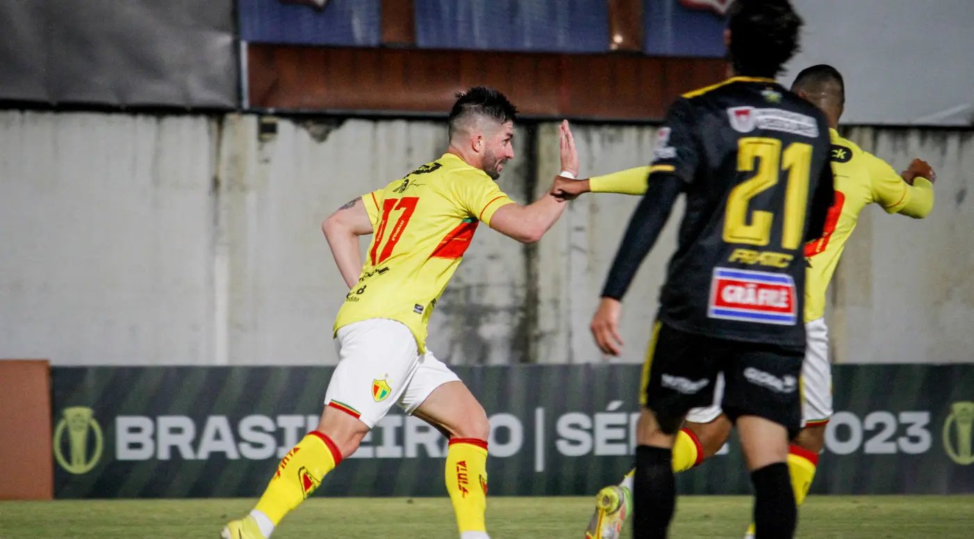 Em jogo dif&iacute;cil, Brusque vence o Volta Redonda-RJ