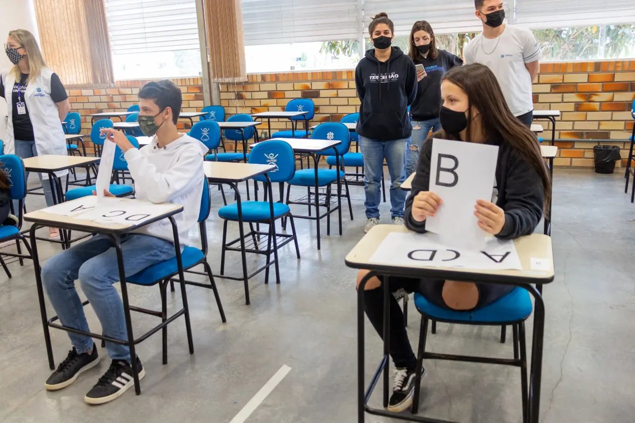 Confraterniza&ccedil;&atilde;o marca tr&ecirc;s anos do Col&eacute;gio Unifebe