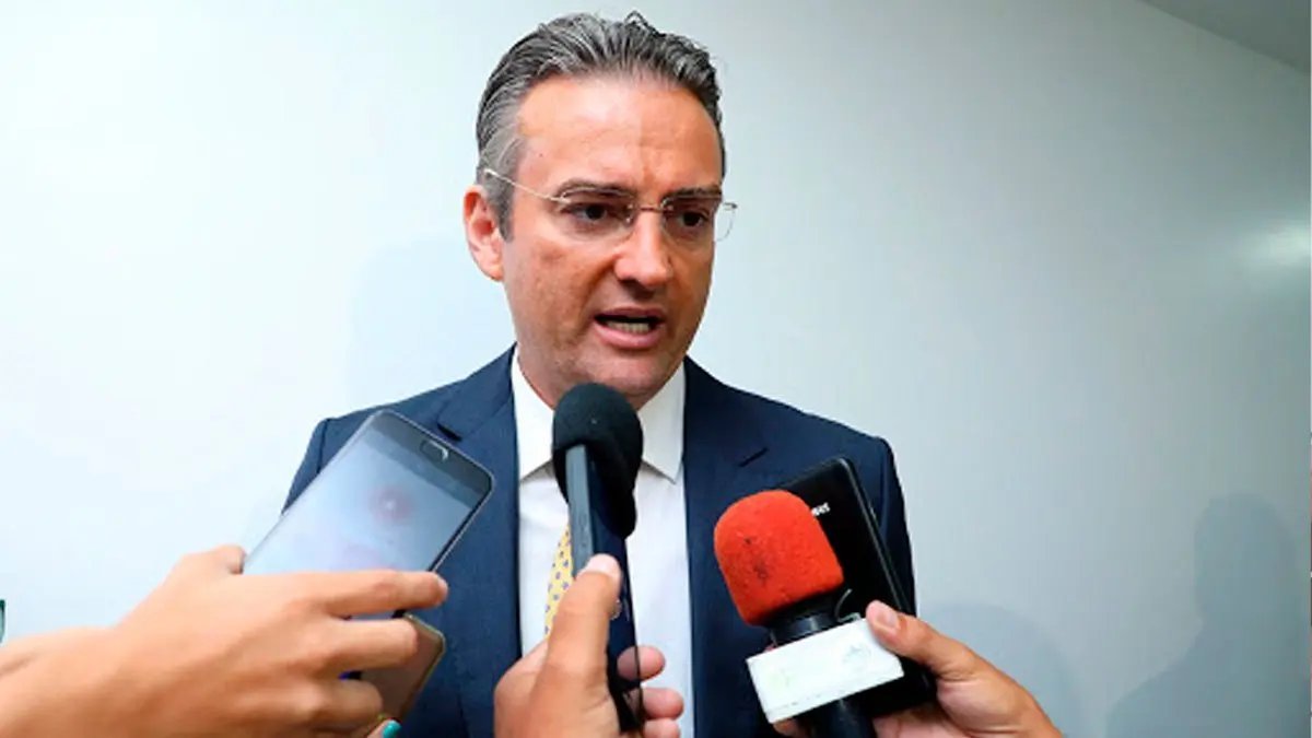Bolsonaro nomeia novo diretor geral da Pol&iacute;cia Federal