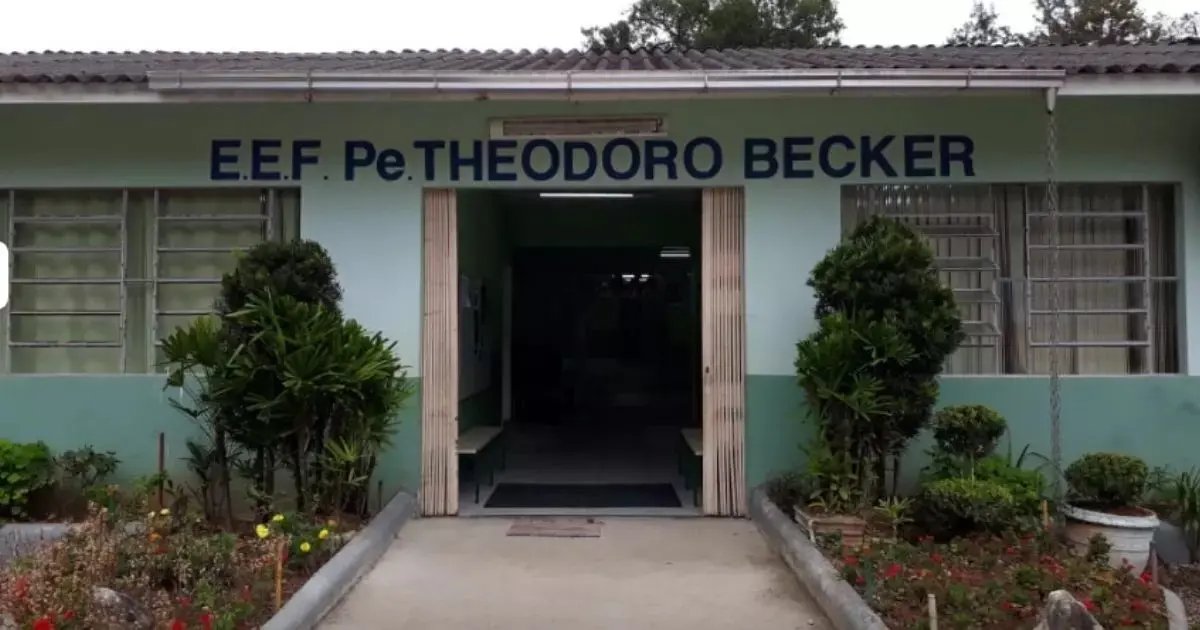 Escola na Bateas realiza campanha de arrecada&ccedil;&atilde;o para aumentar muro