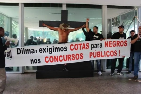 Câmara aprova reserva de 20% de vagas para negros