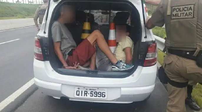 PM detém trio suspeito de furtar residências no Limoeiro