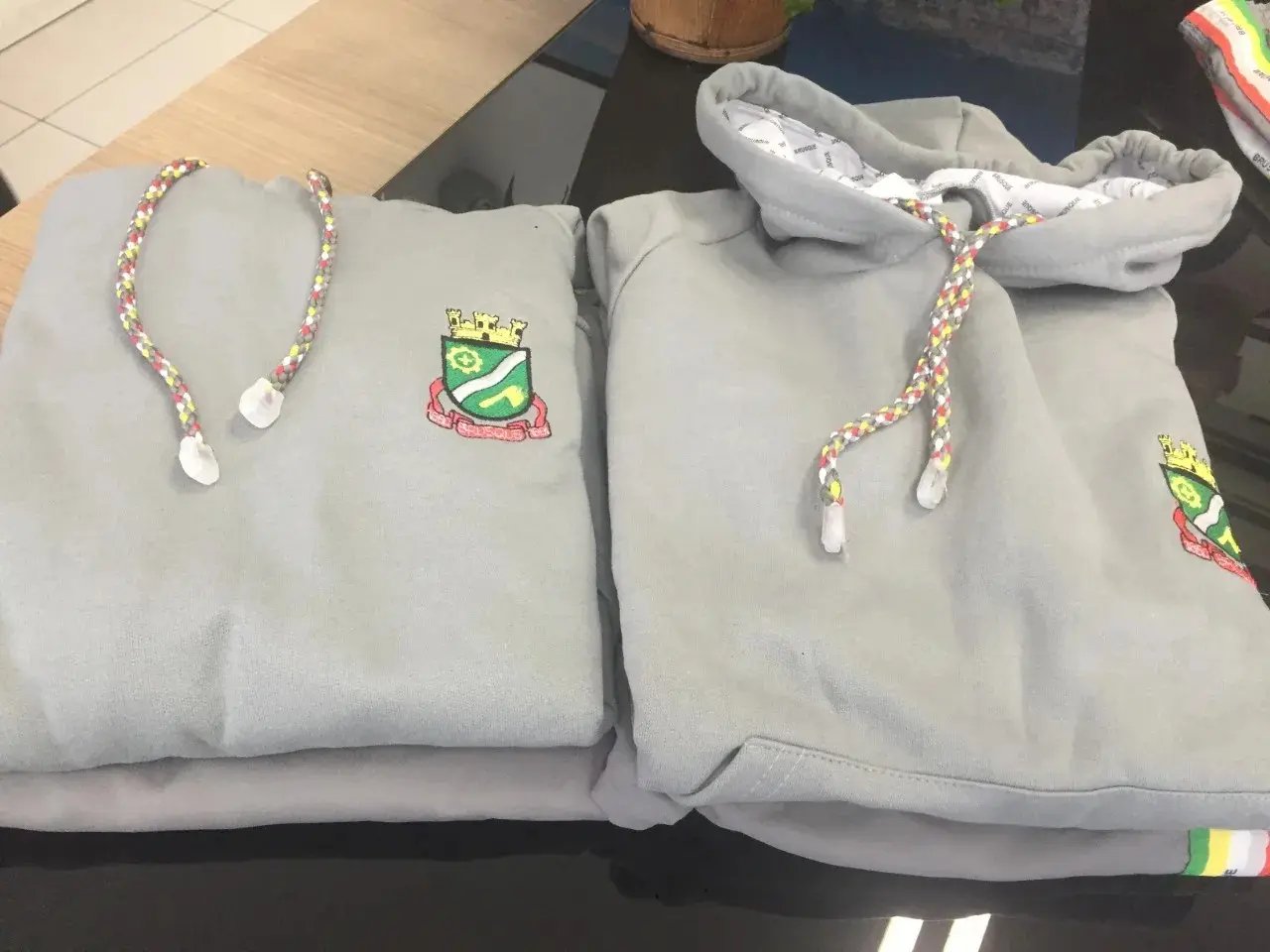Prefeito assina ordem de compra para aquisi&ccedil;&atilde;o de uniformes 