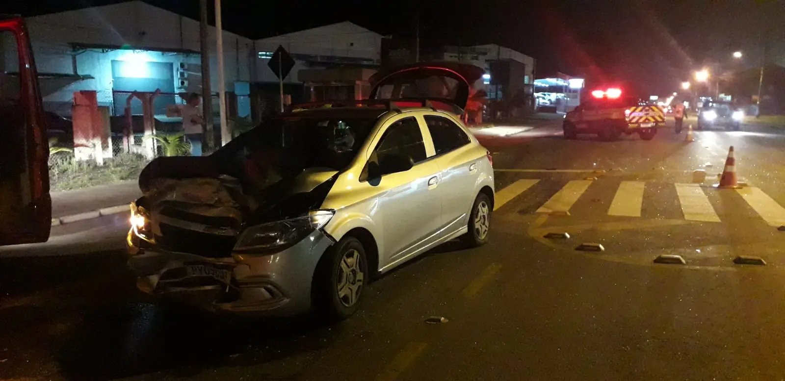 Homem fica ferido em acidente entre carros, em Gaspar