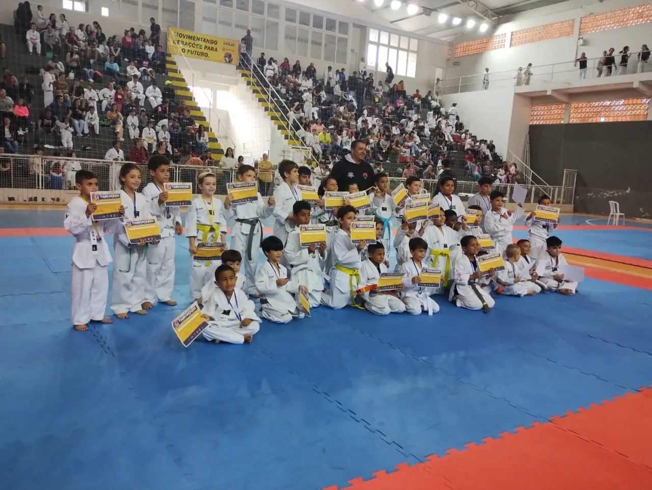 Taekwondo: Brusquenses participam de competi&ccedil;&atilde;o em Itaja&iacute;