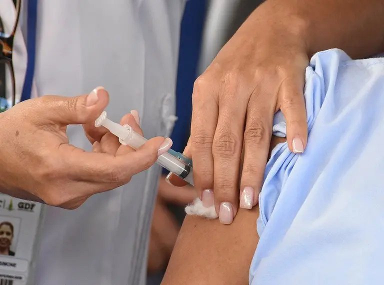 Guabiruba promove Dia D de vacina&ccedil;&atilde;o contra Influenza e Covid-19