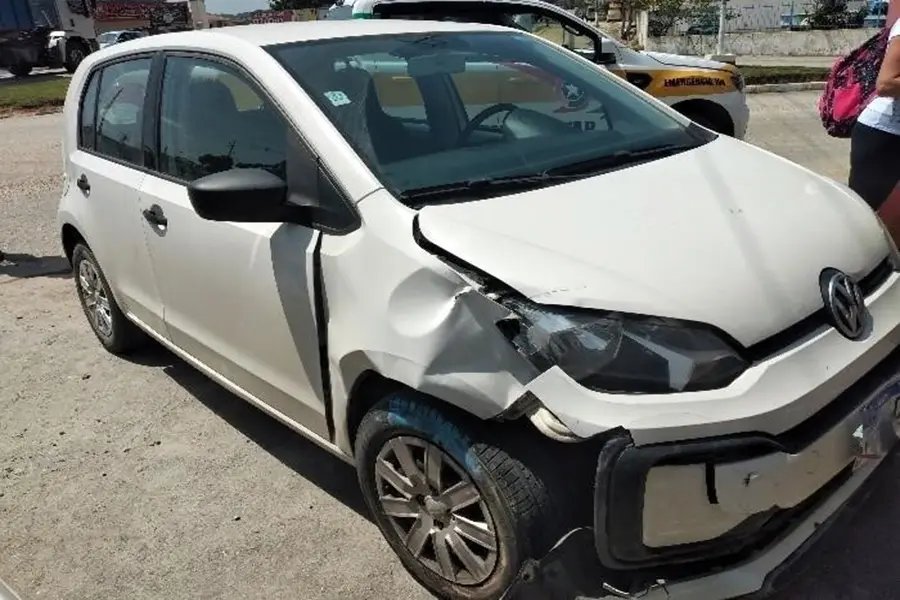 Acidente com danos materiais na SC-410