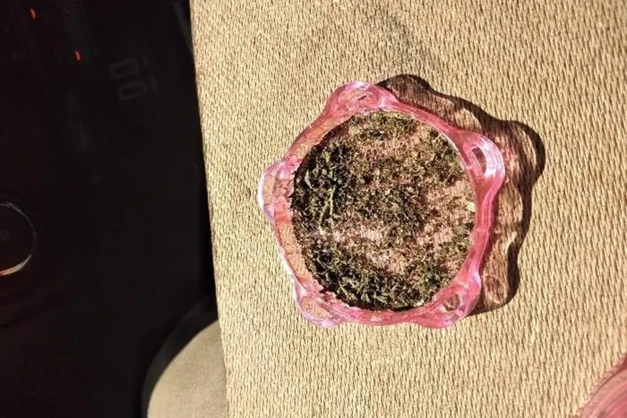 Motorista estava com droga no carro na Ivo Silveira