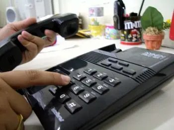 Linha misteriosa preocupa moradora