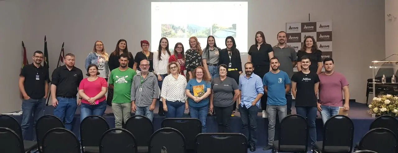 Diretoria de Turismo participa de capacita&ccedil;&atilde;o da Fecam