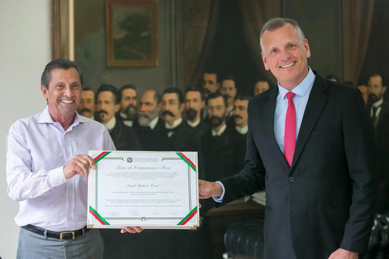 Paulo Eccel assume vaga na Assembleia Legislativa