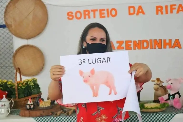 Ap&oacute;s viralizar, rifa da fazendinha arrecada R$100 mil reais. 