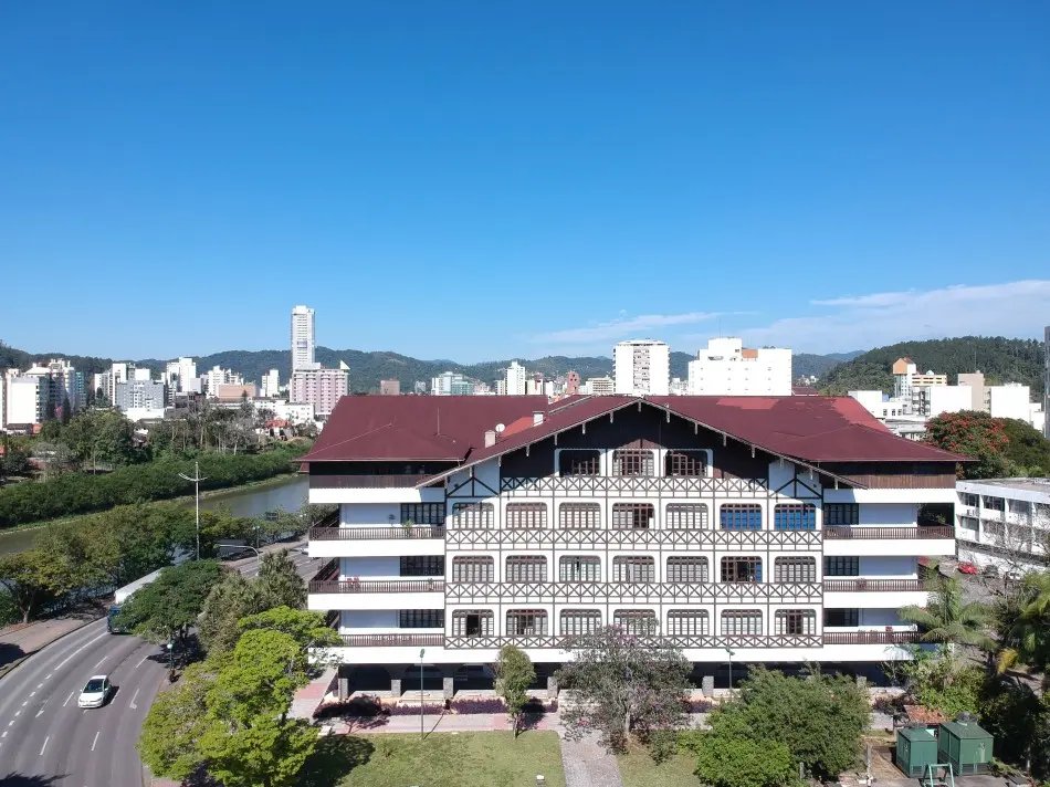 Sobe de 33 para 37 os casos confirmados de Coronav&iacute;rus em Blumenau