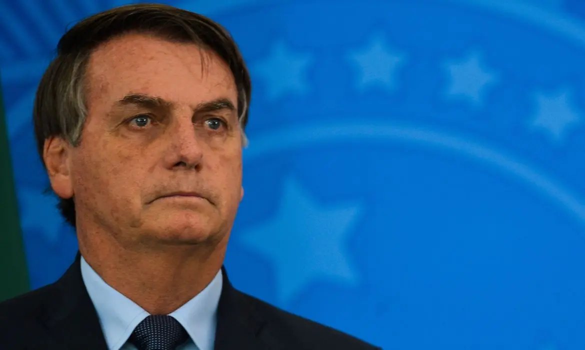 Bolsonaro sanciona MP da renda b&aacute;sica emergencial