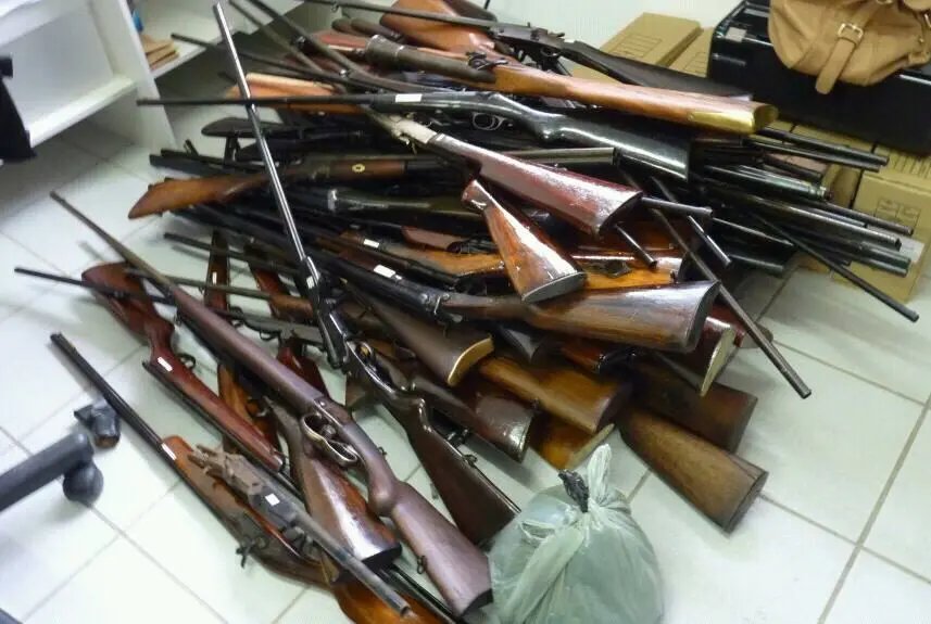 Apreendidas 200 armas na casa de ex-vereador
