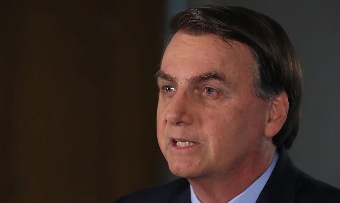 "Estamos diante do maior desafio da nossa gera&ccedil;&atilde;o", diz Bolsonaro