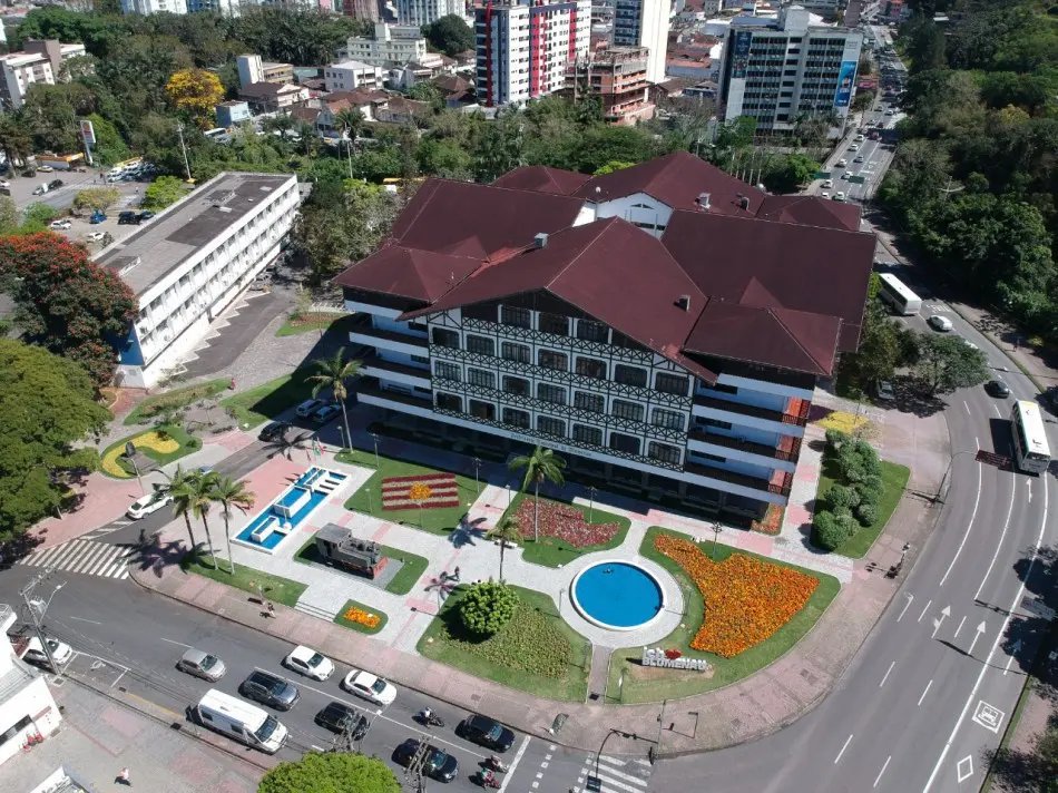 Blumenau soma 33 casos confirmados de Coronav&iacute;rus