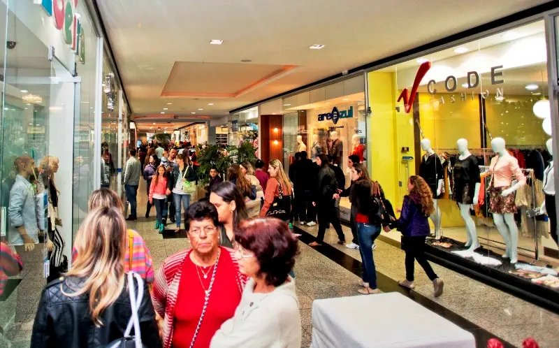 Shoppings promovem preview da coleção inverno