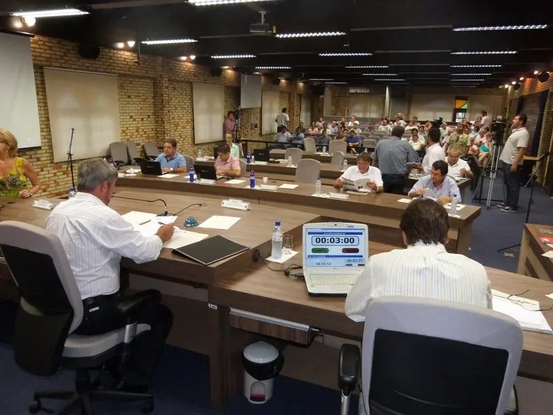 Oposição ganha reforço na Câmara