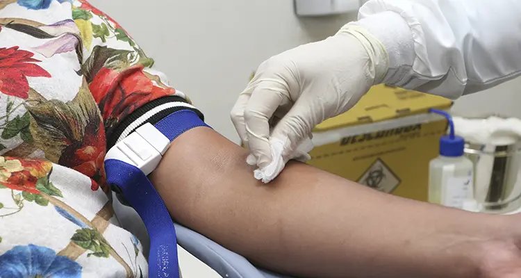 Doa&ccedil;&atilde;o de sangue n&atilde;o pode parar com pandemia, orienta Minist&eacute;rio da Sa&uacute;de