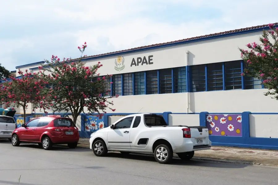 Apae de Brusque promove macarronada na sexta-feira