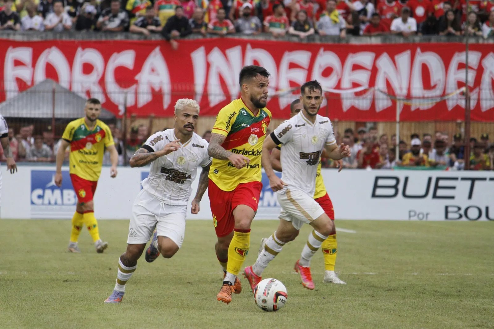 Crici&uacute;ma bate o Brusque novamente e &eacute; o campe&atilde;o Catarinense 