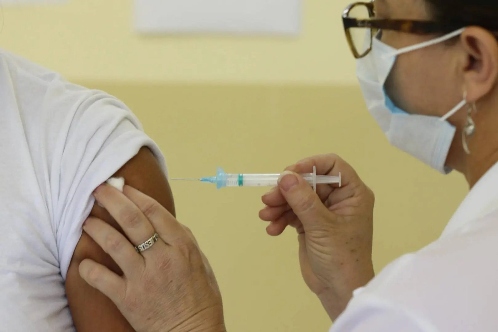 Brasil ultrapassa marca de 70 milh&otilde;es de brasileiros com duas dose da vacina Covid-19