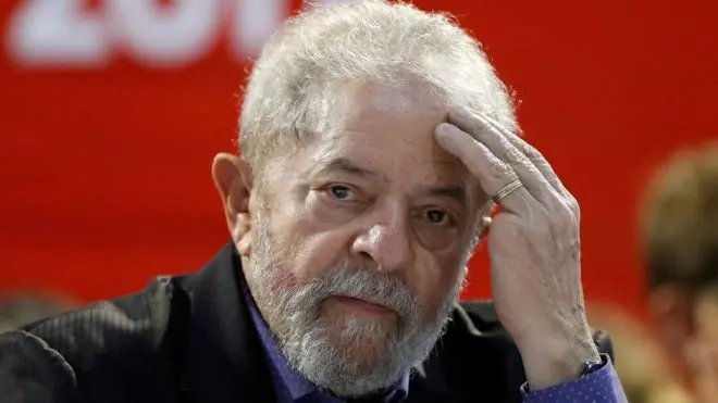 Moro determina prisão de Lula
