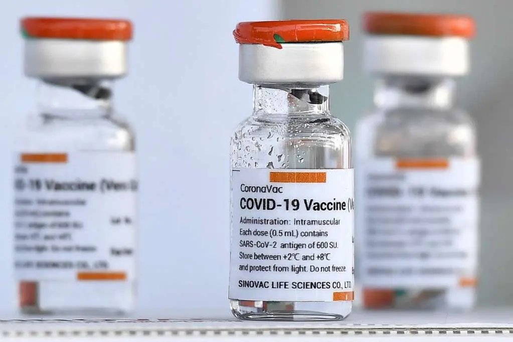 Brusque n&atilde;o recebeu doses de lote suspenso pela Anvisa