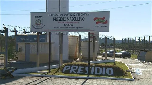 Justi&ccedil;a determina liberdade de 1077 presos em SC
