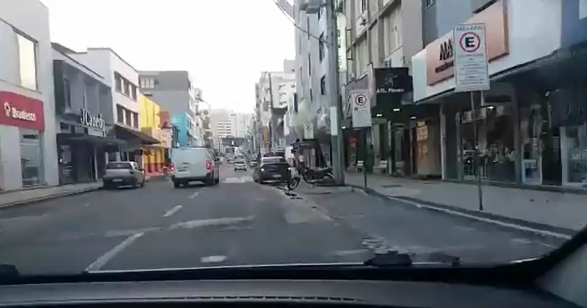 V&iacute;deo: Confira a movimenta&ccedil;&atilde;o das principais ruas de Brusque nesta sexta-feira (20)