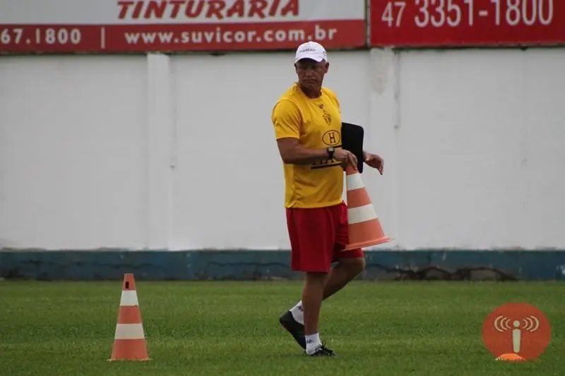 Dúvida de Mauro Ovelha está no ataque