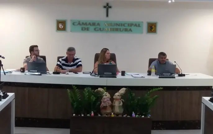 Prefeito participa da sess&atilde;o da C&acirc;mara de Guabiruba para falar sobre o decreto assinado na ter&ccedil;a-feira (17)