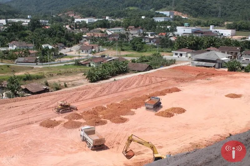 Imigrante ganhará creche e posto de saúde