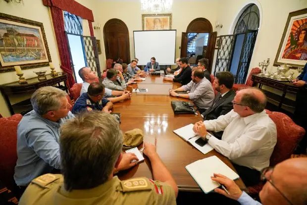 Governo do estado suspende aulas nas escolas estaduais e orienta o mesmo nas municipais e privadas
