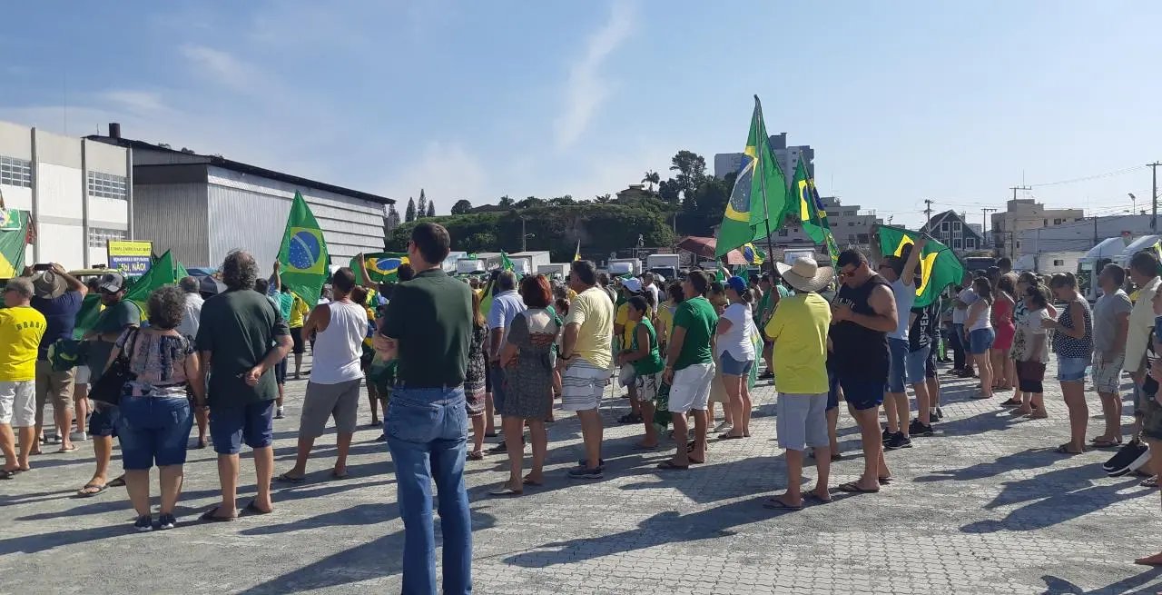 Brusquenses e Guabirubenses se re&uacute;nem em apoio ao presidente Jair Bolsonaro