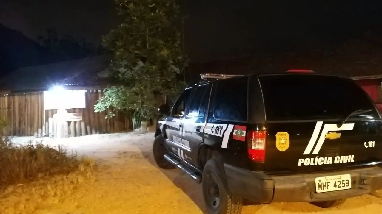Duas casas noturnas s&atilde;o interditadas em Brusque
