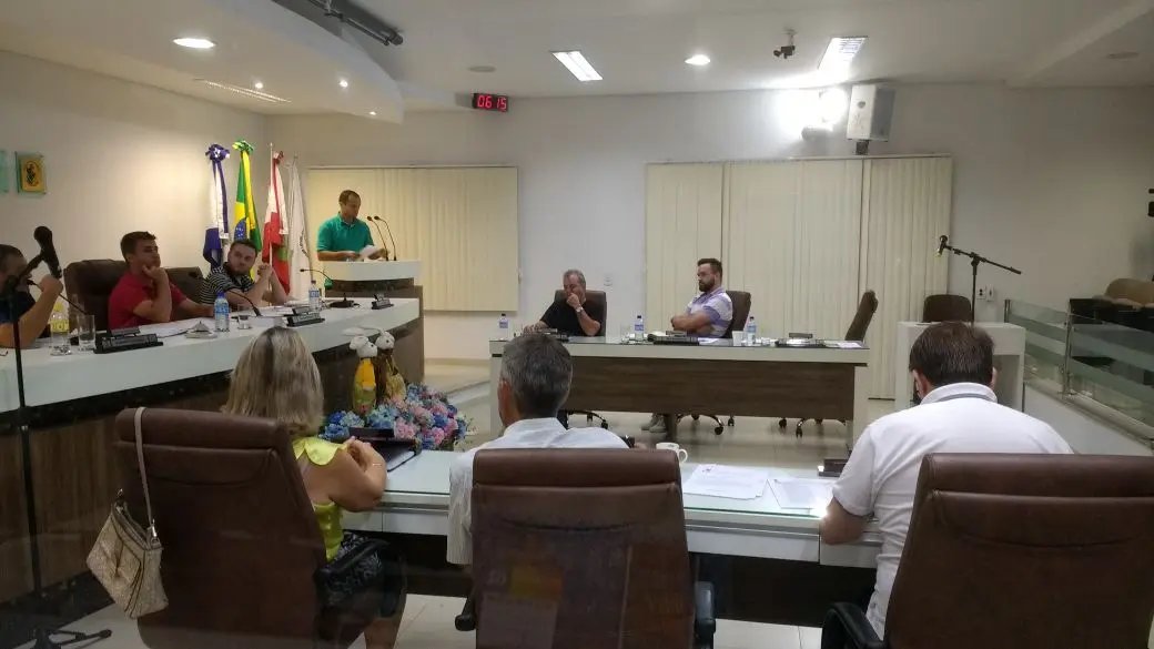 Rejeição de regime de urgência causa debate em Guabiruba