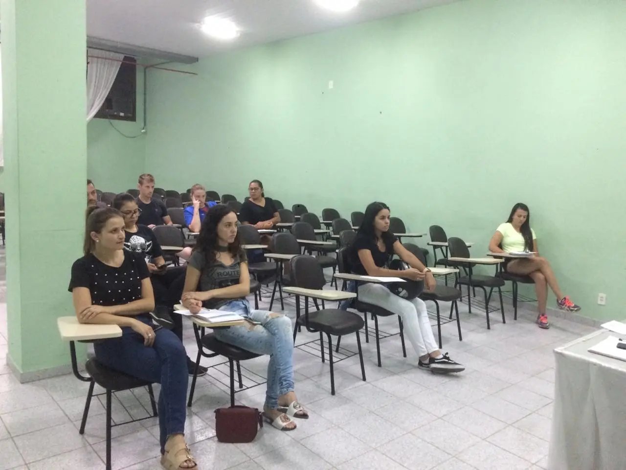 Oito equipes participar&atilde;o do Campeonato Feminino de Futsal