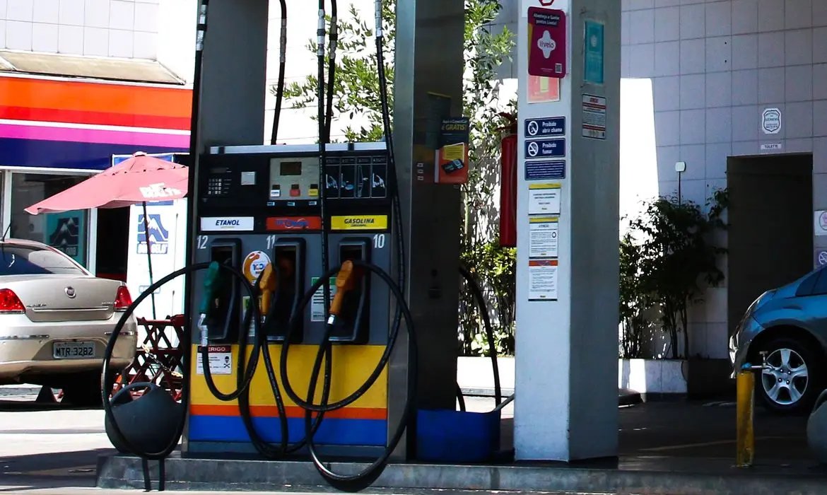 Gasolina sobe 6,09% ap&oacute;s reonera&ccedil;&atilde;o dos combust&iacute;veis