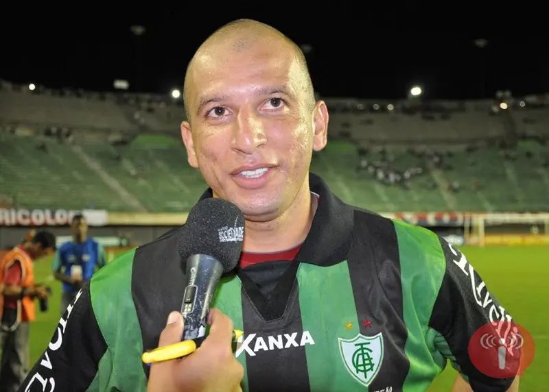 Atacante Fábio Junior pode jogar no Bruscão